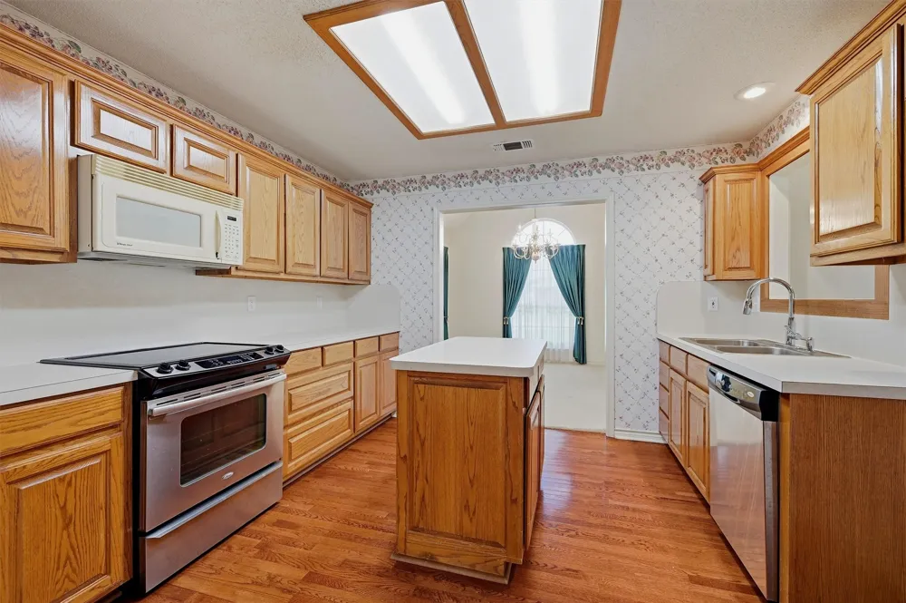 2416 Jolinda Lane Whitesboro, TX 76273