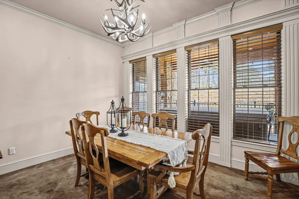 304 County Road 2311 Mineola, TX 75773