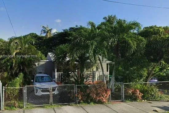863 NW 113th St Miami, FL 33168