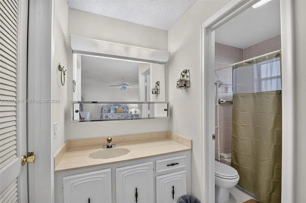 867 North Dr #B Delray Beach, FL 33445