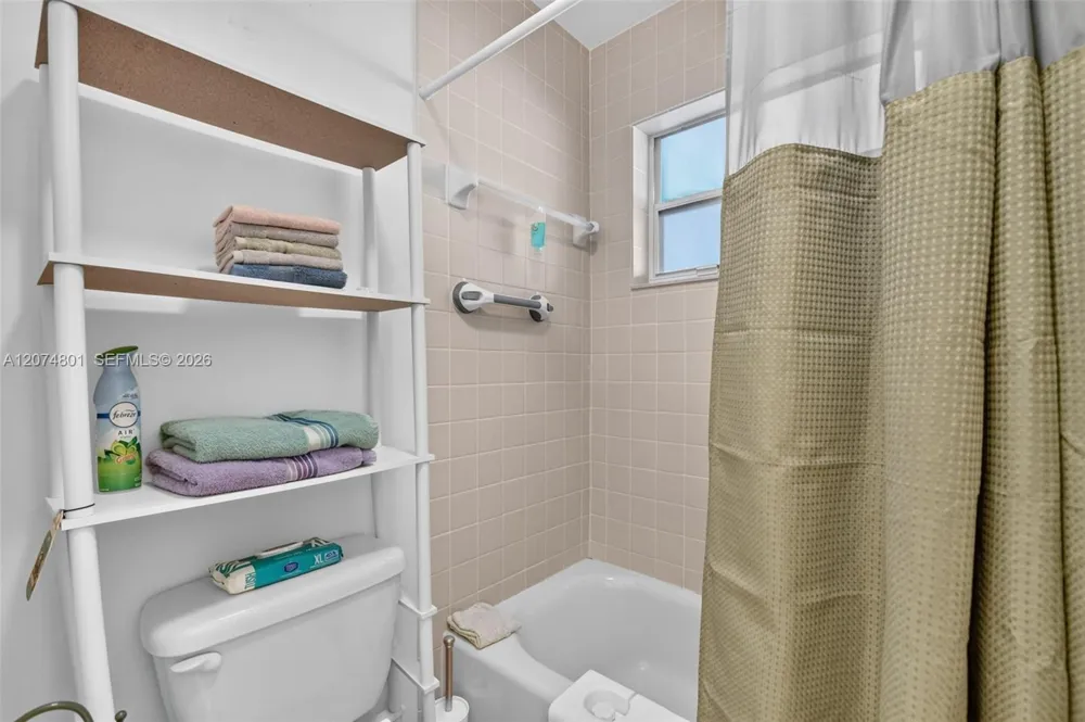 867 North Dr #B Delray Beach, FL 33445