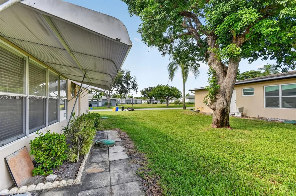 867 North Dr #B Delray Beach, FL 33445