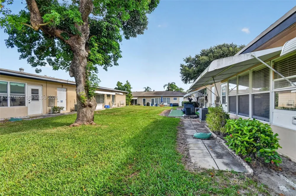 867 North Dr #B Delray Beach, FL 33445