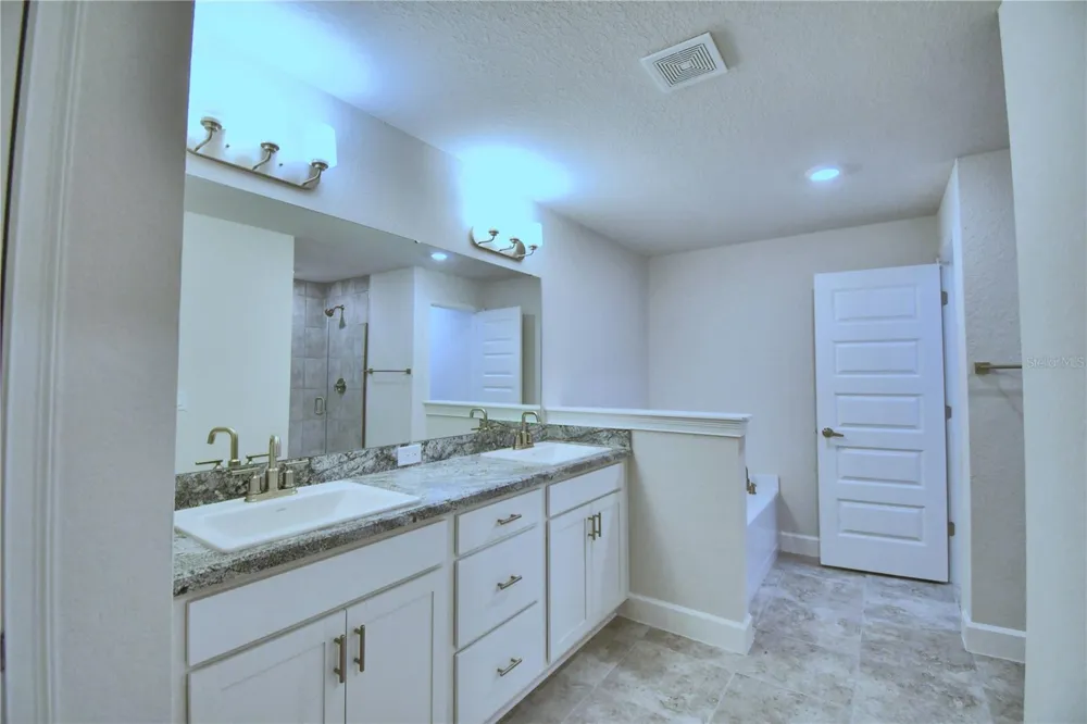 4632 CALAMINT LANE Auburndale, FL 33823