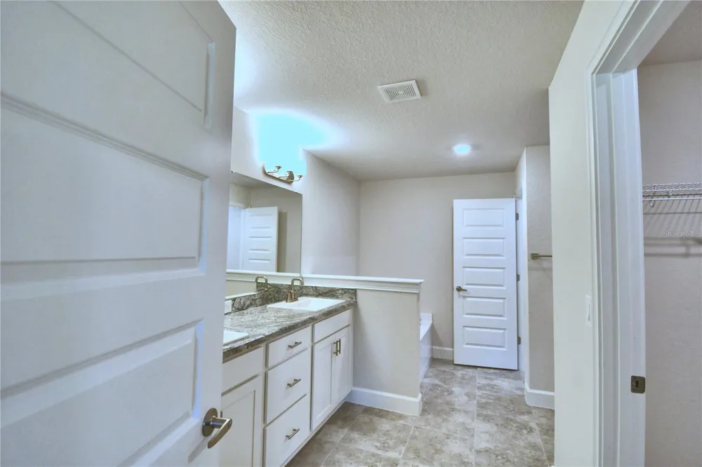 4632 CALAMINT LANE Auburndale, FL 33823
