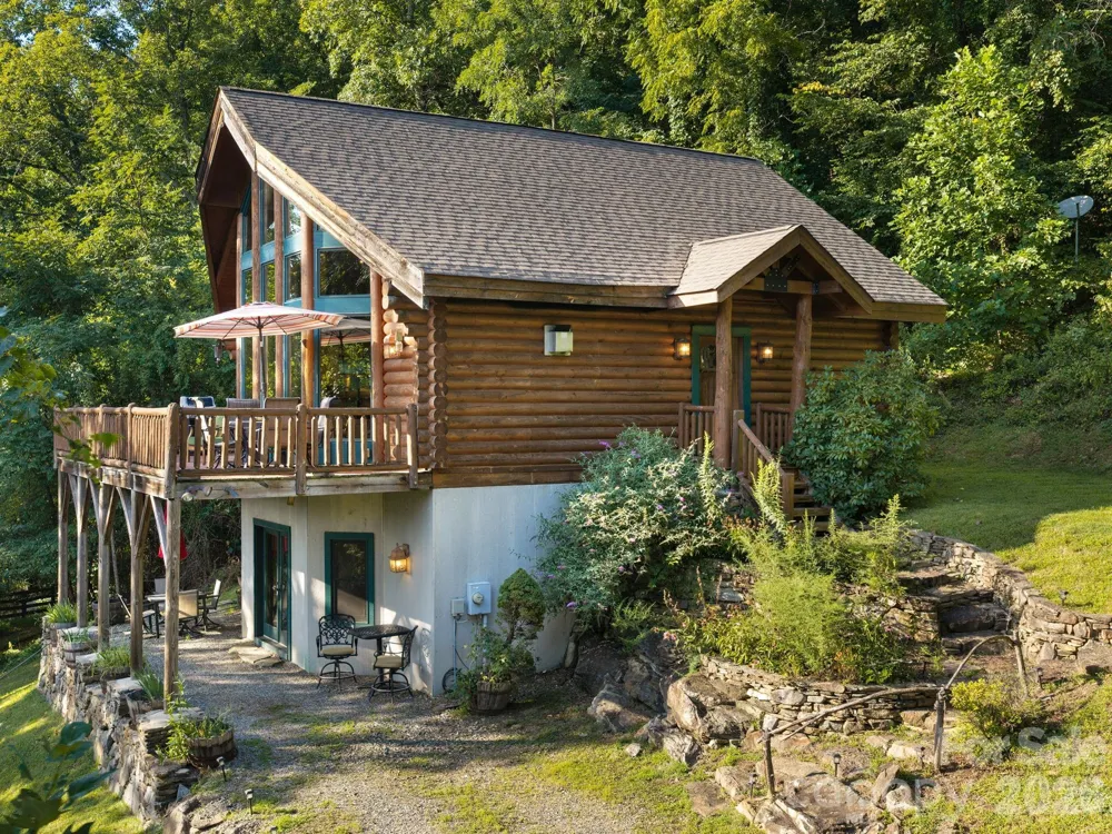 135 Potato Branch Road Leicester, NC 28748