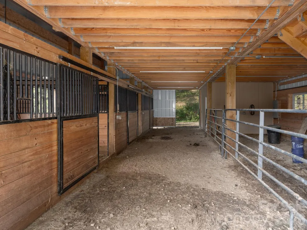 135 Potato Branch Road Leicester, NC 28748