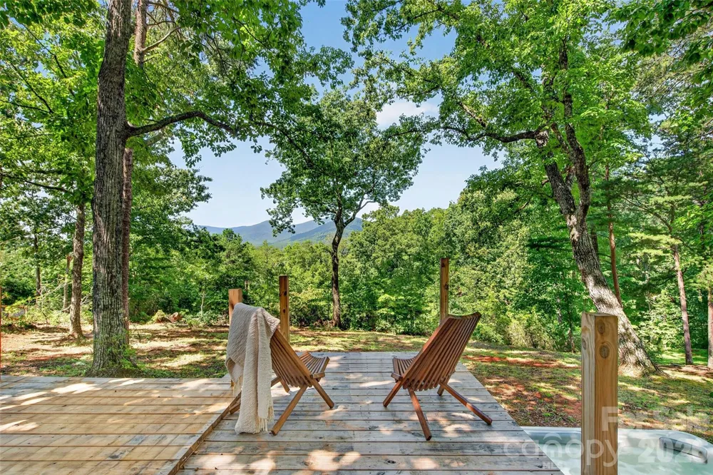 128 Pearson Circle Lake Lure, NC 28746