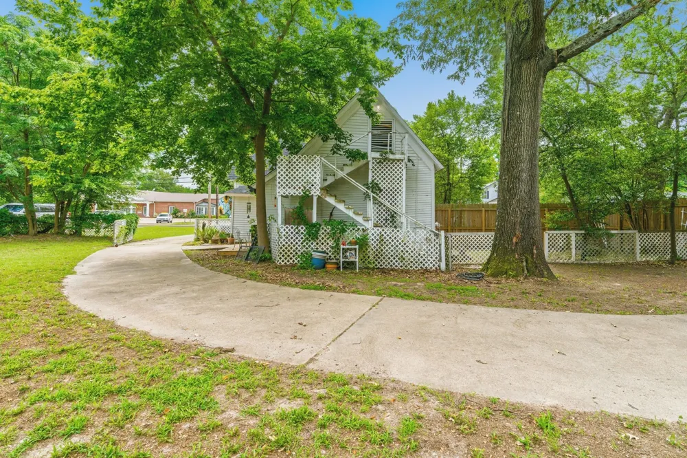 911 Main Street Winnsboro, TX 75494