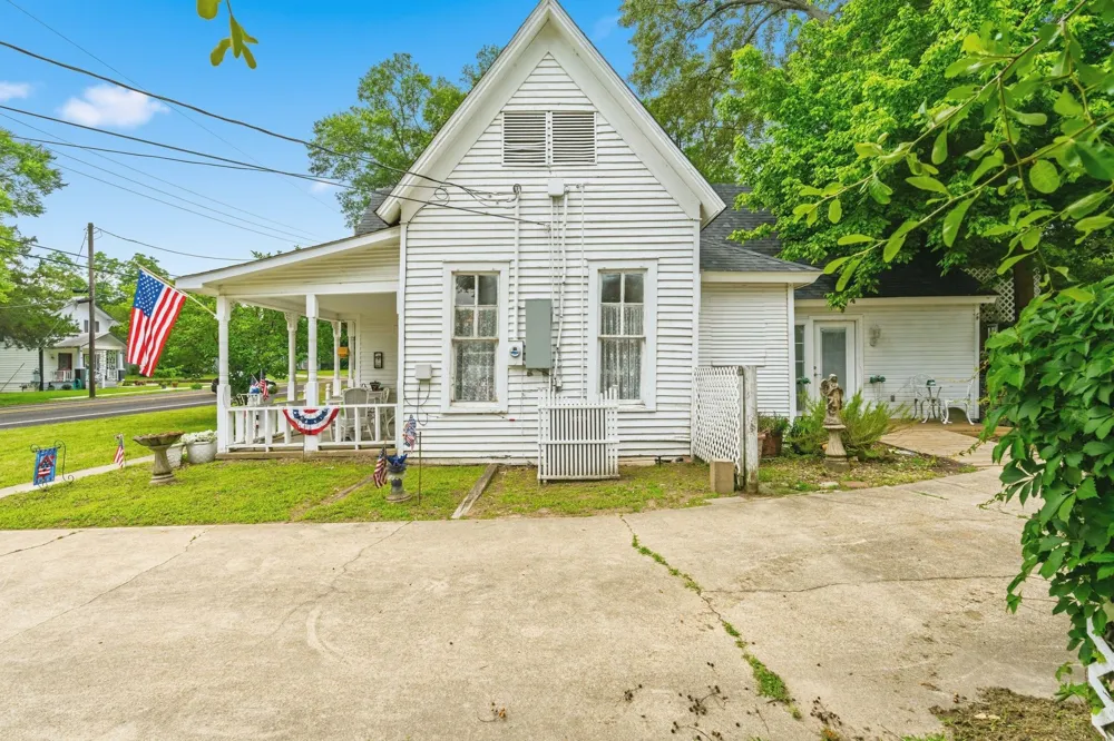 911 Main Street Winnsboro, TX 75494