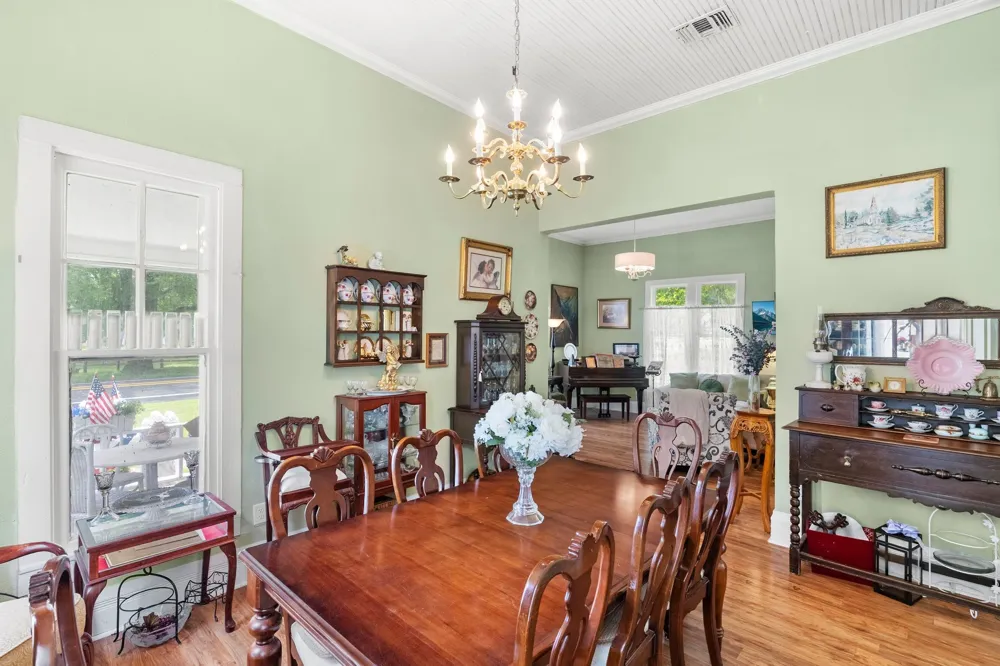 911 Main Street Winnsboro, TX 75494