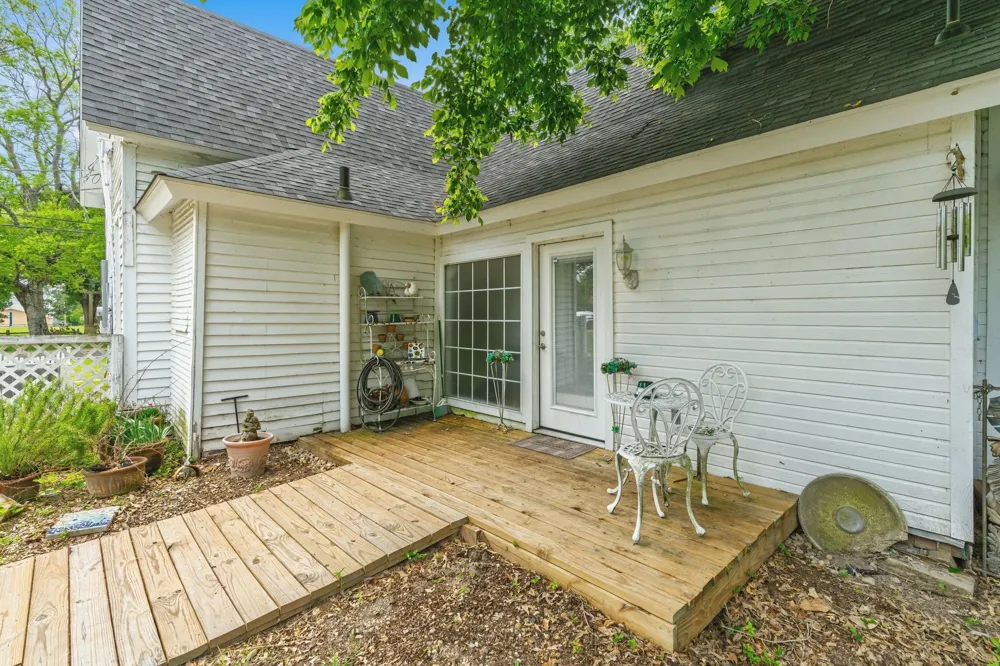 911 Main Street Winnsboro, TX 75494