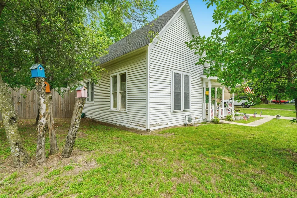 911 Main Street Winnsboro, TX 75494