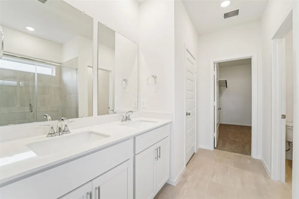 2322 Pioneer Landing Lane Crosby, TX 77532