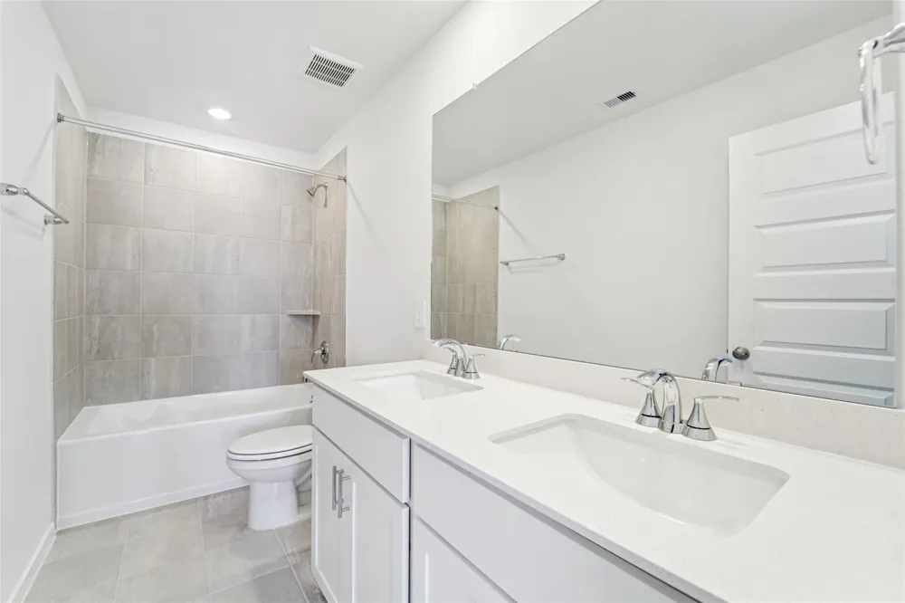 2322 Pioneer Landing Lane Crosby, TX 77532