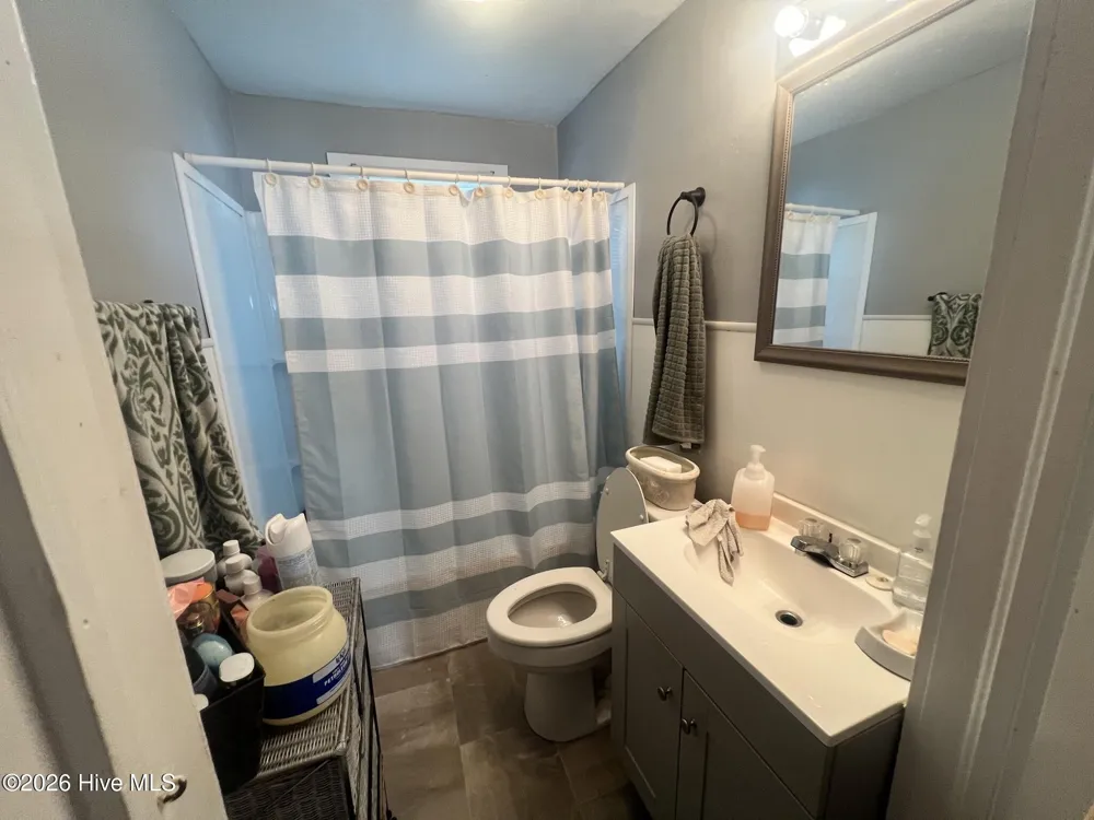 4340 W Perry Street Farmville, NC 27828