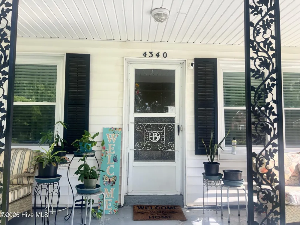 4340 W Perry Street Farmville, NC 27828