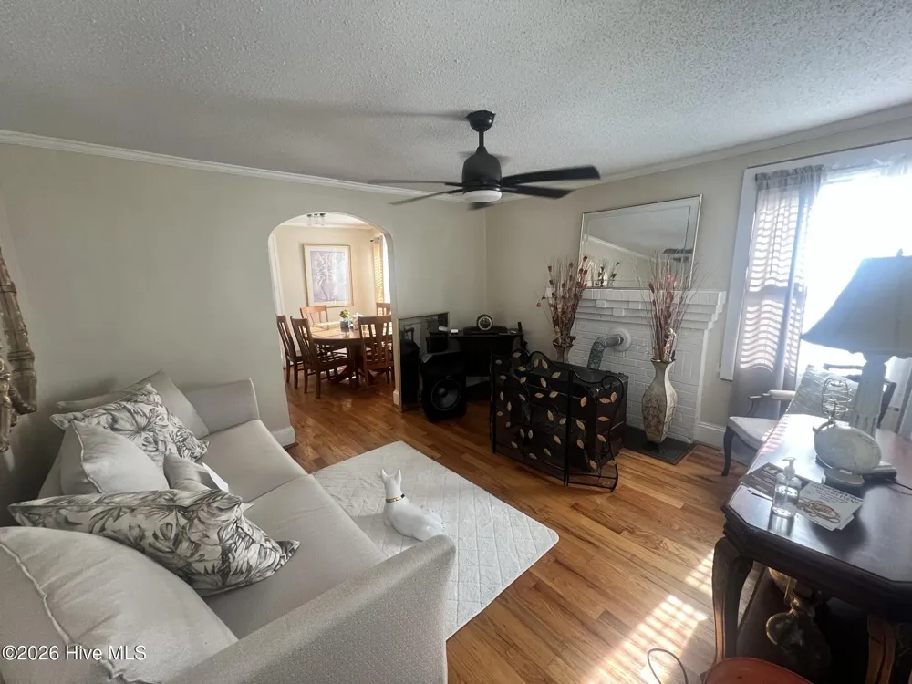 4340 W Perry Street Farmville, NC 27828