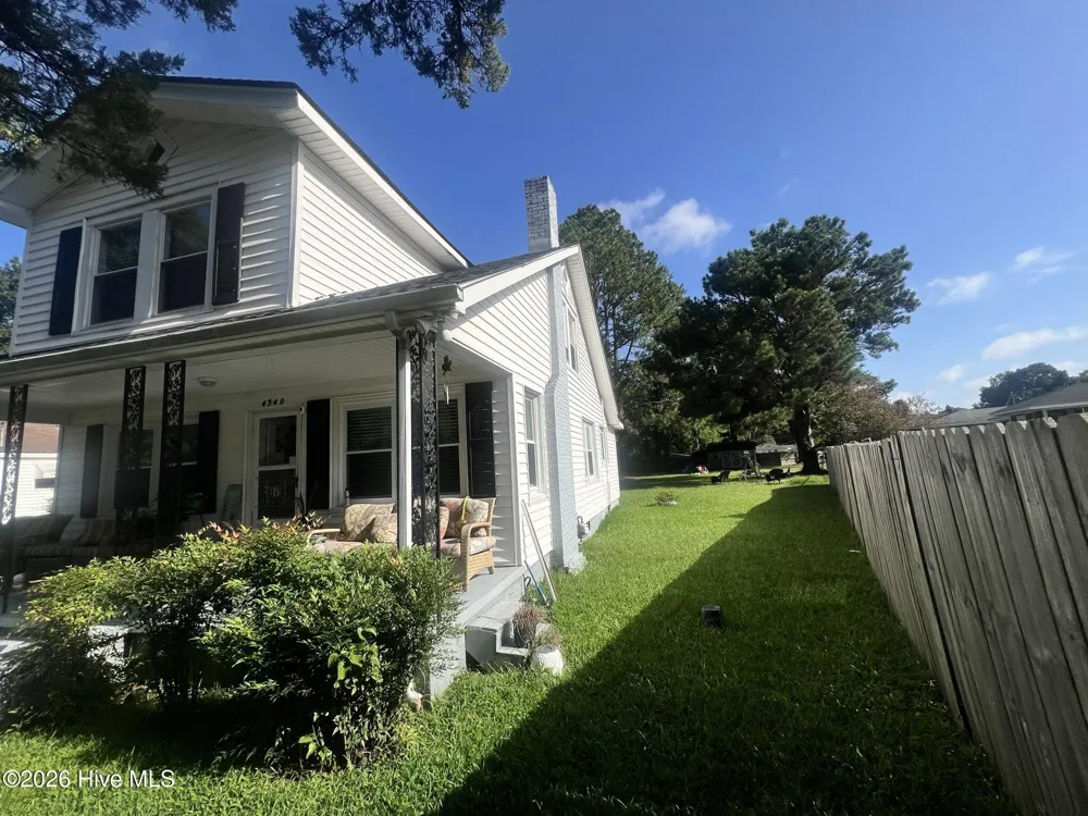 4340 W Perry Street Farmville, NC 27828