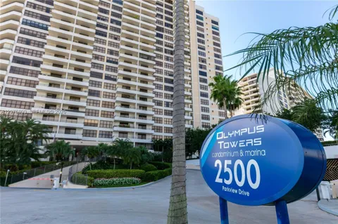 2500 Parkview Dr #2317