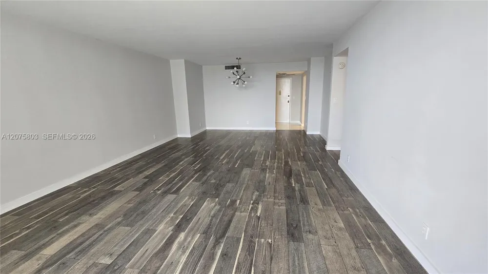 2500 Parkview Dr #2317 Hallandale Beach, FL 33009