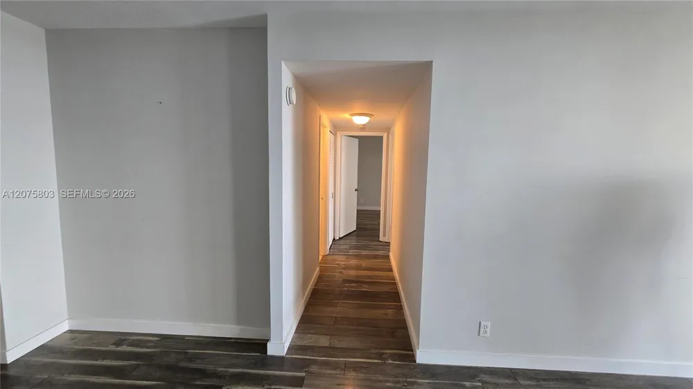 2500 Parkview Dr #2317 Hallandale Beach, FL 33009