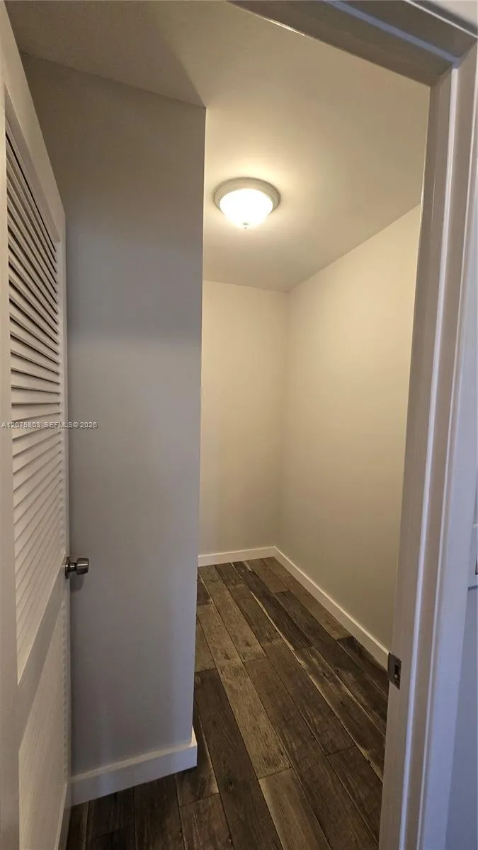 2500 Parkview Dr #2317 Hallandale Beach, FL 33009