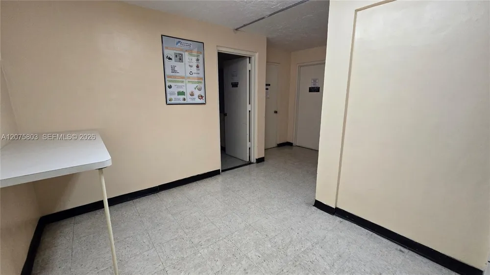 2500 Parkview Dr #2317 Hallandale Beach, FL 33009