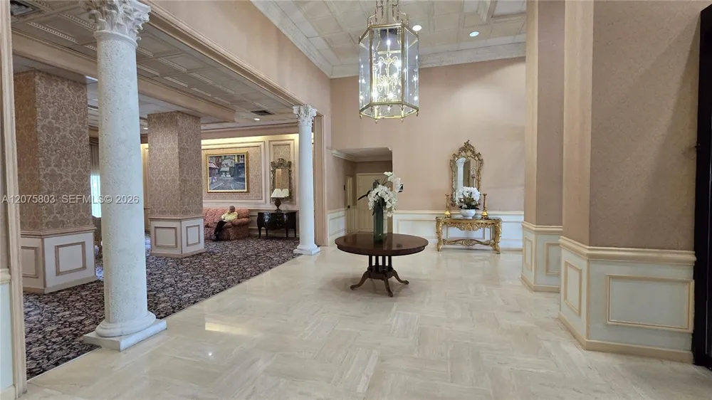 2500 Parkview Dr #2317 Hallandale Beach, FL 33009
