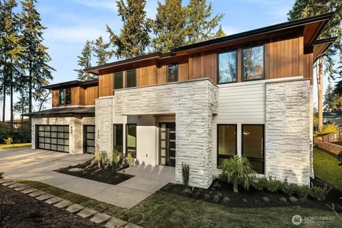 9206 NE 24th Street