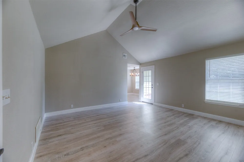 911 14th Street Collinsville, OK 74021