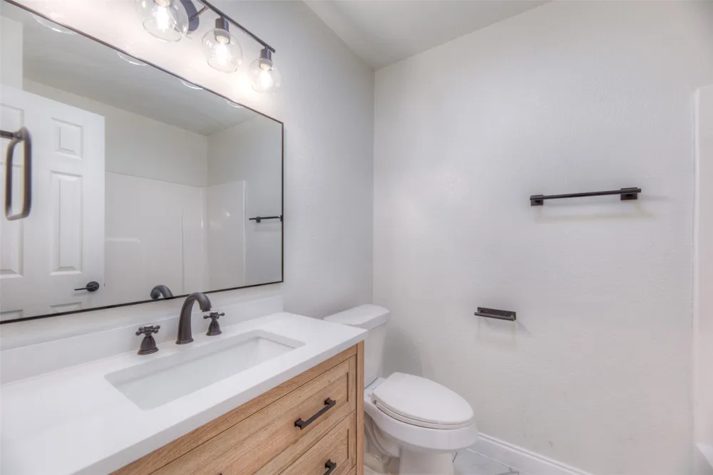 911 14th Street Collinsville, OK 74021