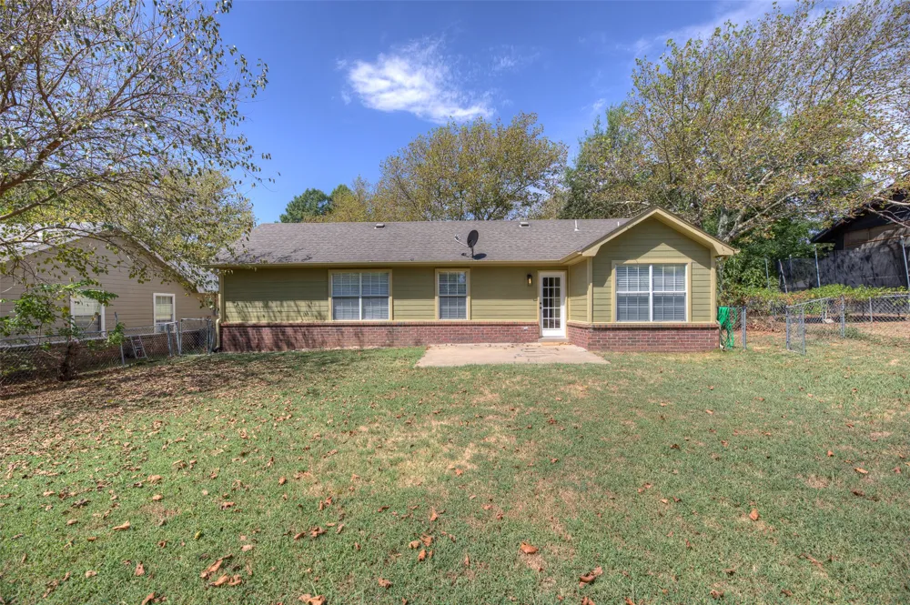 911 14th Street Collinsville, OK 74021