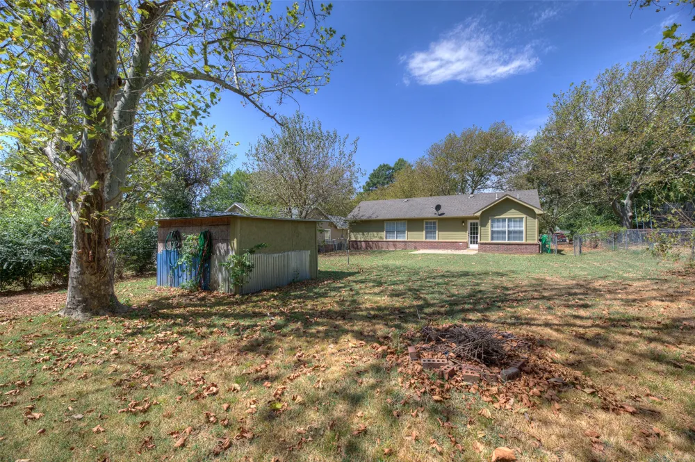 911 14th Street Collinsville, OK 74021