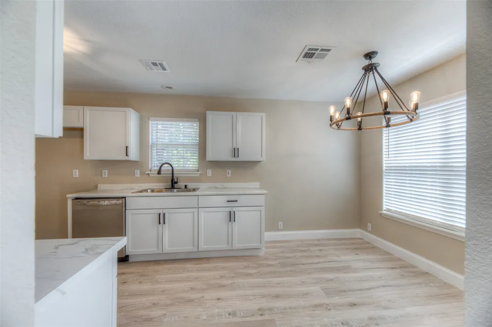 911 14th Street Collinsville, OK 74021