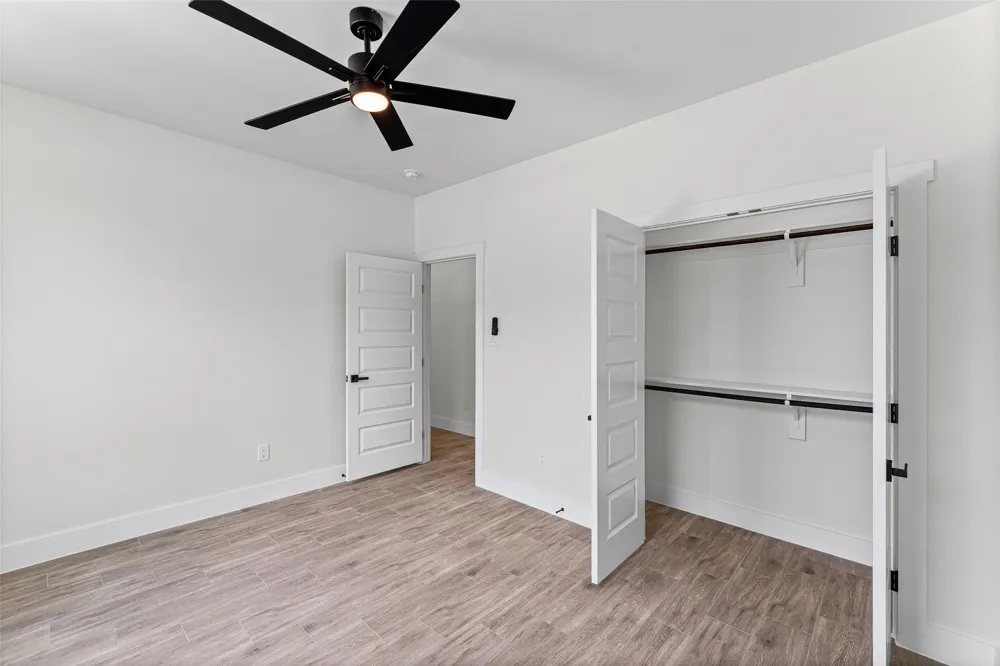 2712 Steepleridge Circle Granbury, TX 76048
