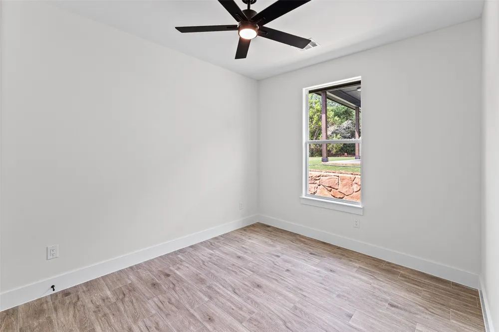 2712 Steepleridge Circle Granbury, TX 76048