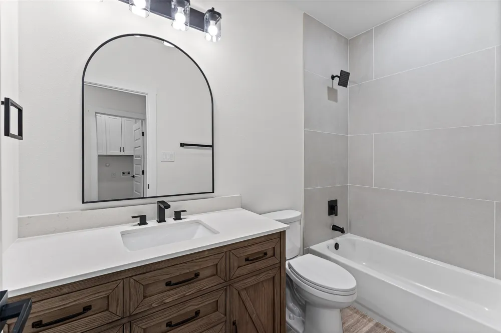 2712 Steepleridge Circle Granbury, TX 76048