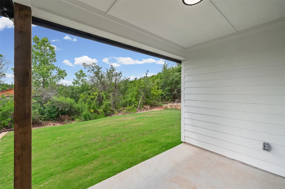 2712 Steepleridge Circle Granbury, TX 76048
