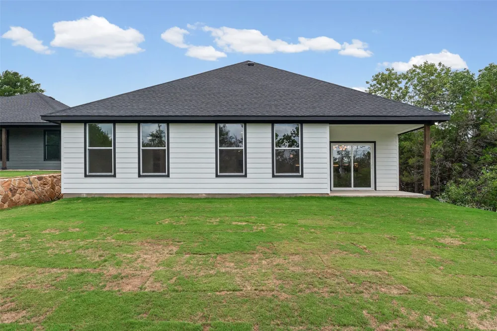 2712 Steepleridge Circle Granbury, TX 76048
