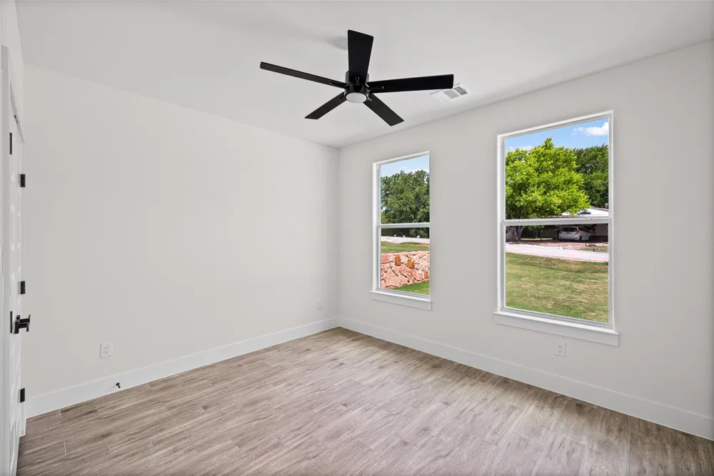 2712 Steepleridge Circle Granbury, TX 76048