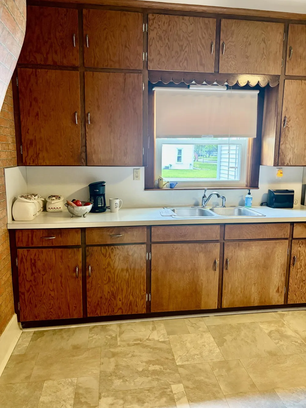 204 Litchfield Street Clinton, MI 49236