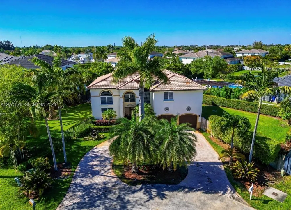 12071 SW 1st St Miami, FL 33184