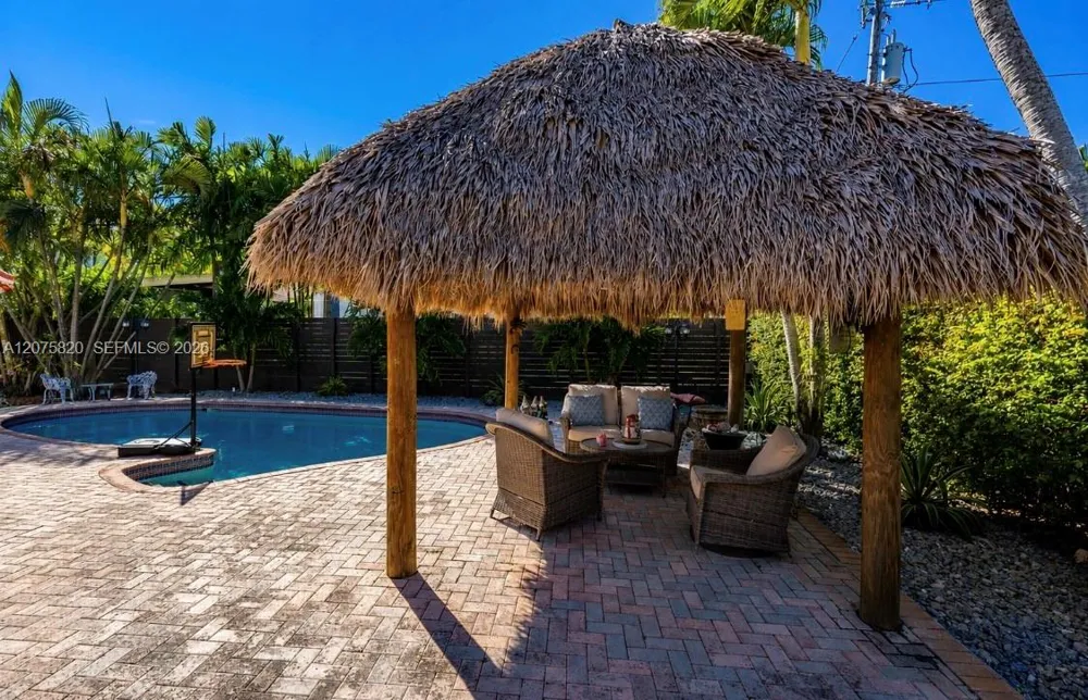12071 SW 1st St Miami, FL 33184