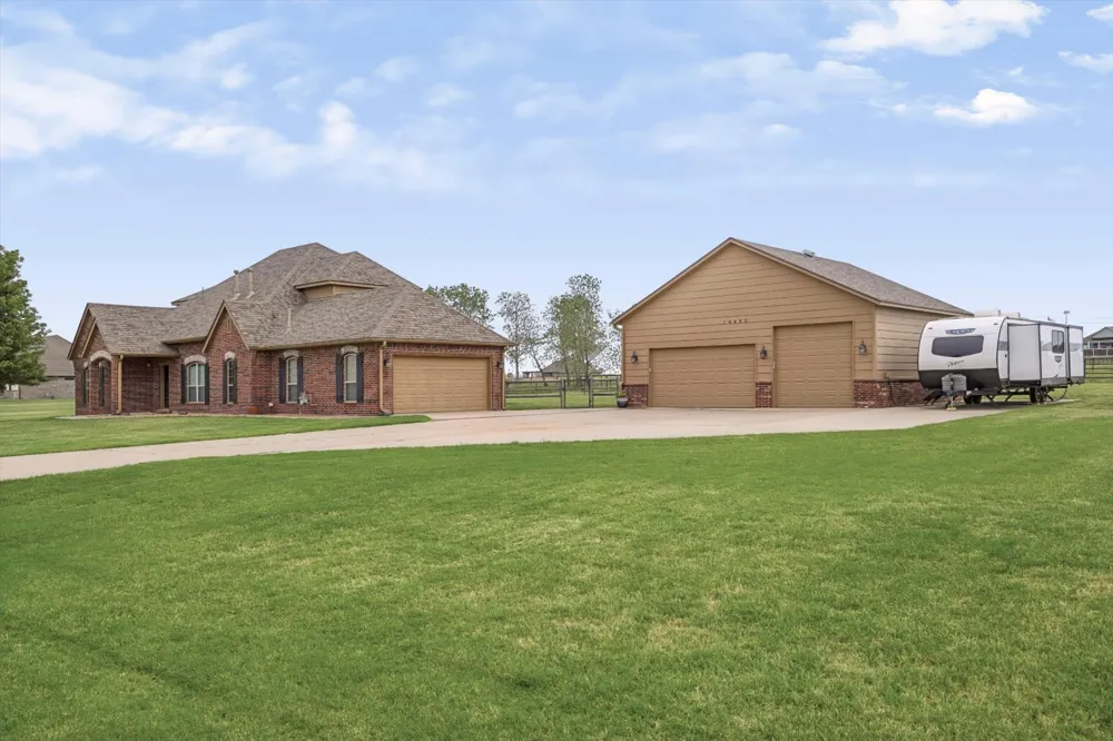14435 35th Avenue E Skiatook, OK 74070