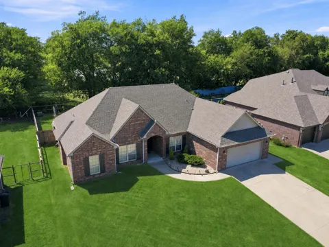 8335 Overlook Trail