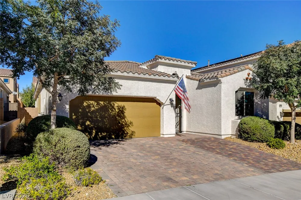9730 Ponderosa Skye Court Las Vegas, NV 89166