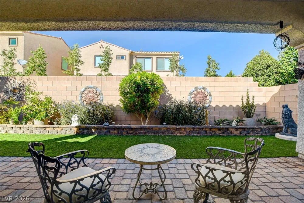 9730 Ponderosa Skye Court Las Vegas, NV 89166