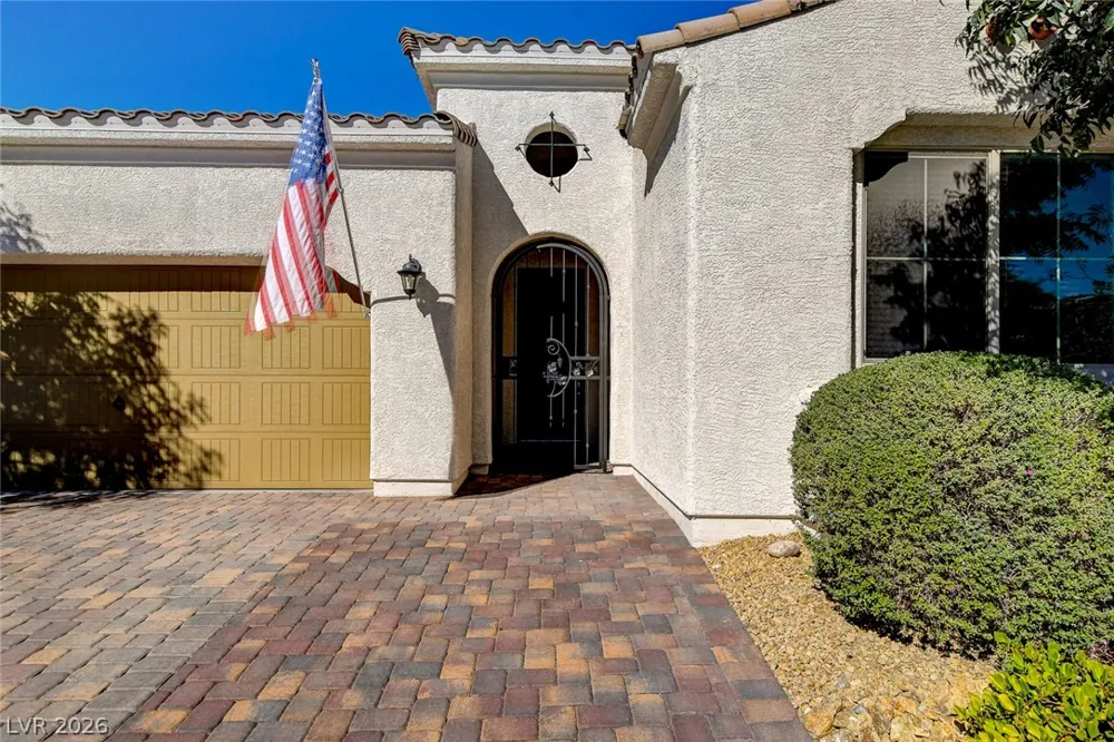 9730 Ponderosa Skye Court Las Vegas, NV 89166