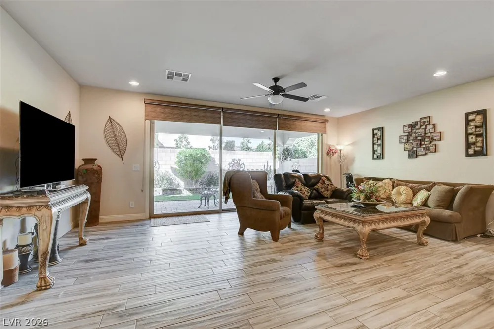 9730 Ponderosa Skye Court Las Vegas, NV 89166